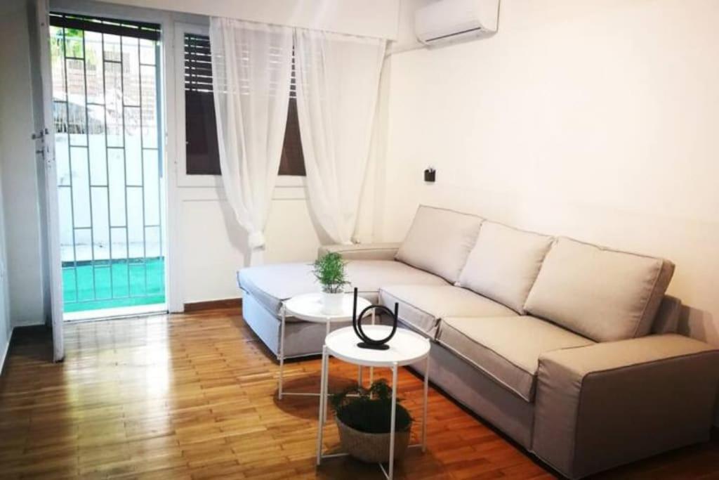 Apartment With Private Patio Атина Екстериор снимка