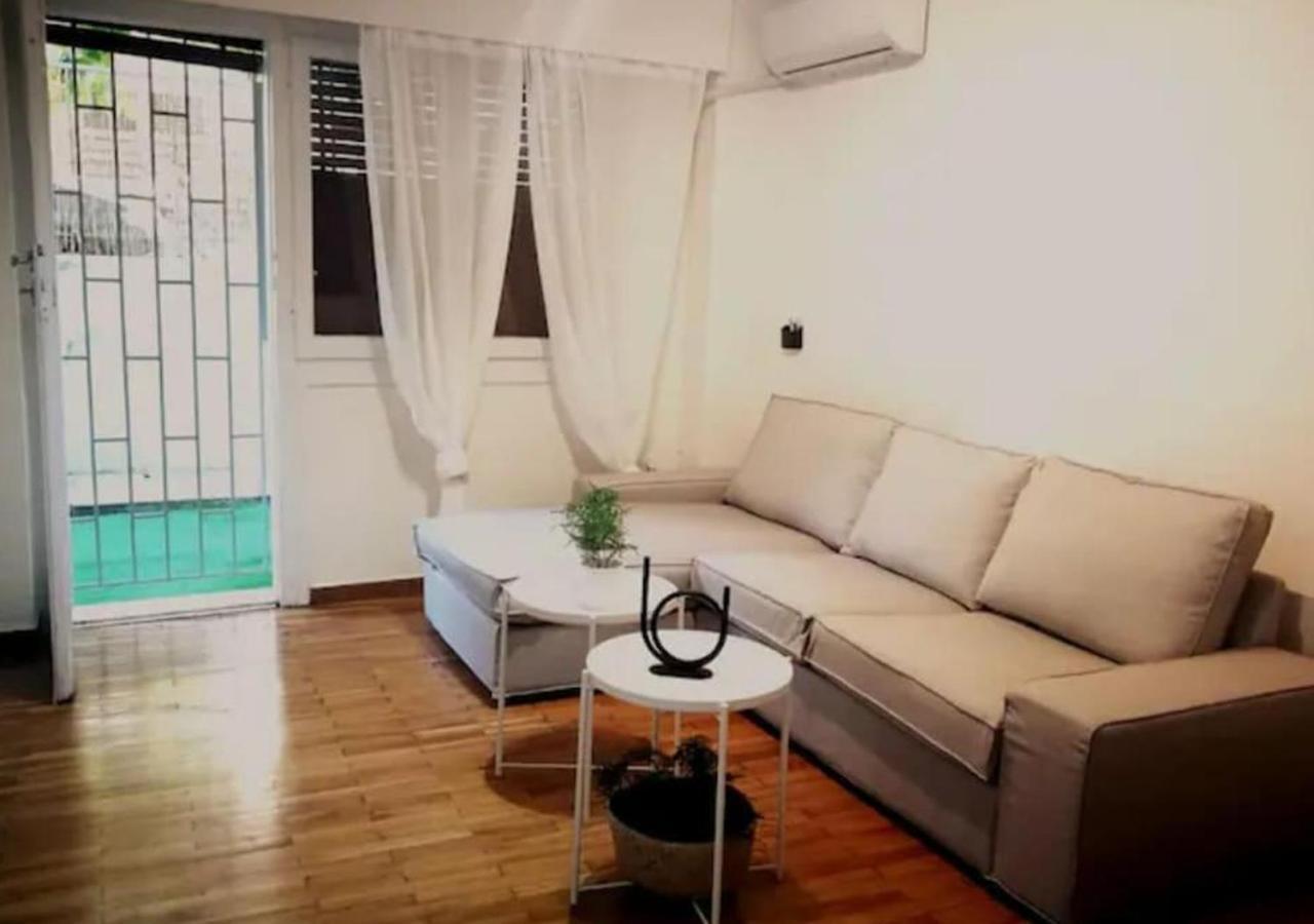 Apartment With Private Patio Атина Екстериор снимка